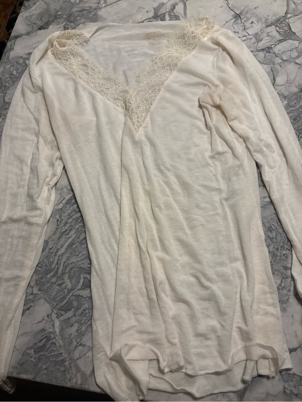 Never worn new Intimissi Lace-Trim V-Neck Long Sleeve Top - Cream cashmere